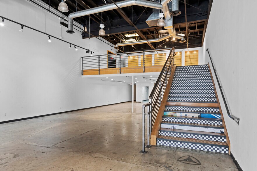 More Photos Of 328-330 N San Fernando Blvd, Burbank Storefront For Lease