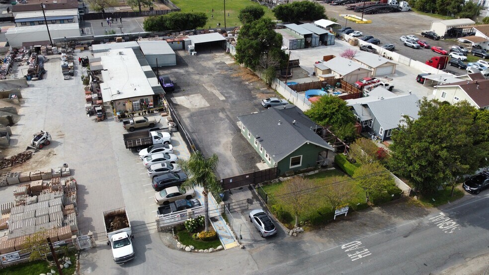 More Photos Of 9625 8th St, Rancho Cucamonga Contractor Storage Yard For Sale