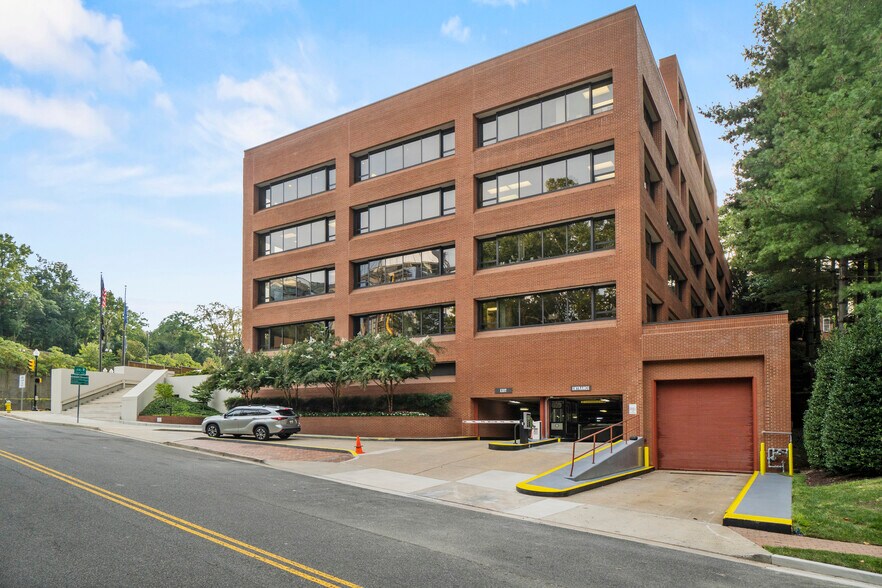More Photos Of 1501 Langston Blvd, Arlington Office For Sale
