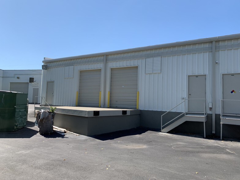 More Photos Of 118-122 Space Park Dr, Nashville Unknown For Lease