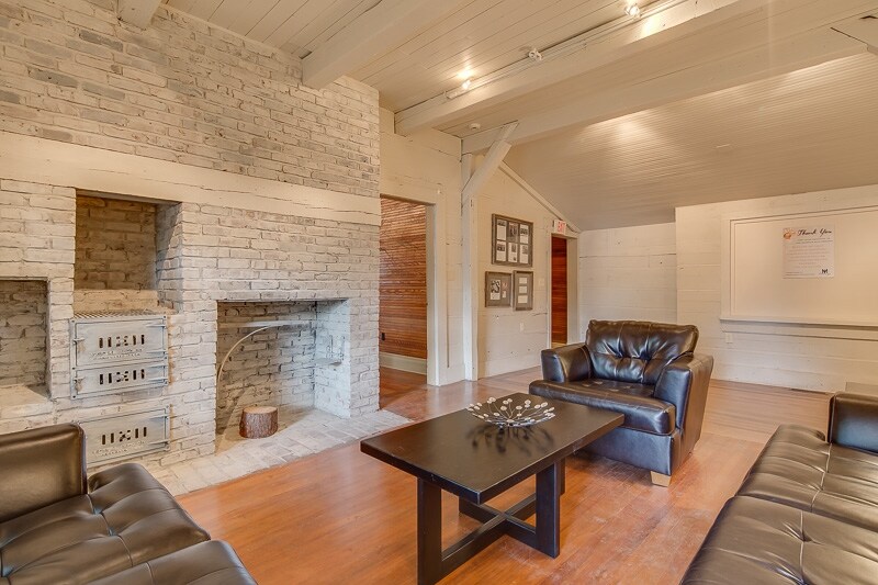 More Photos Of 7642 Poplar Pike, Germantown Office For Sale