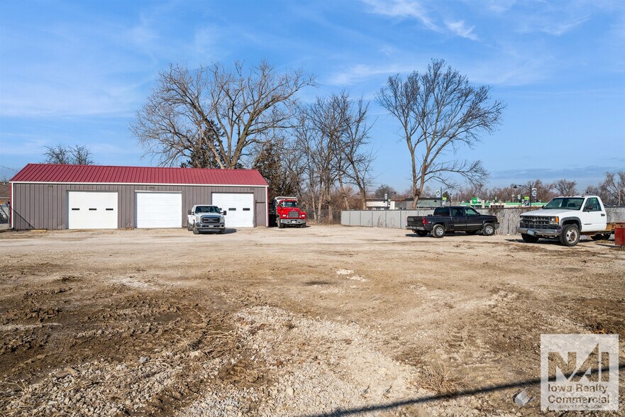 More Photos Of 2706 5th Ave, Marion Industrial For Sale