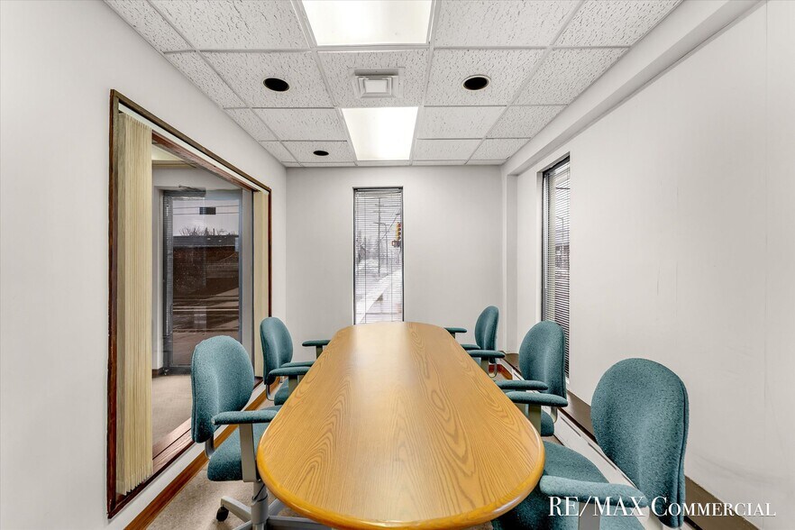 More Photos Of 2007 Eastern Ave SE, Grand Rapids Office For Sale