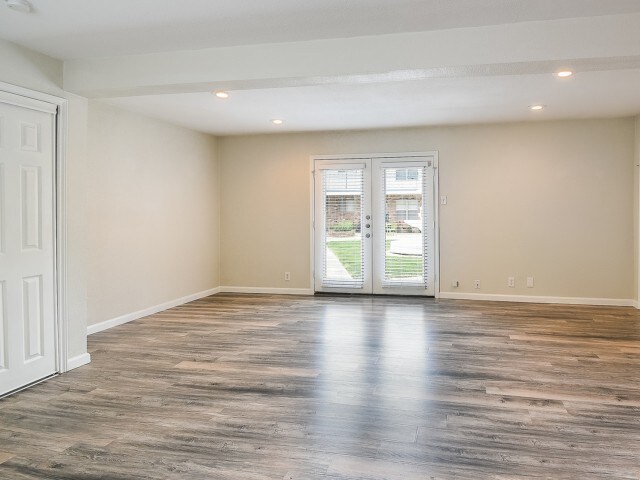 More Photos Of 4929 Reiger Ave, Dallas Apartments For Sale