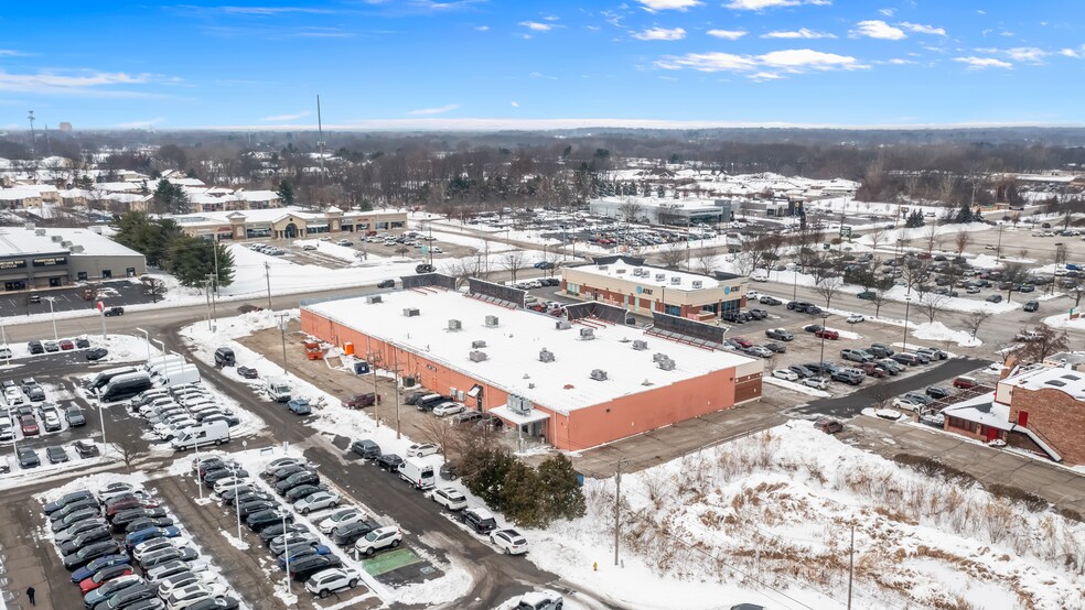 More Photos Of 4110-4150 Grape Rd, Mishawaka Storefront For Sale