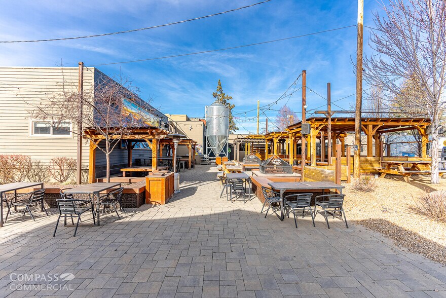 More Photos Of 24 NW Greenwood Ave, Bend Restaurant For Sale