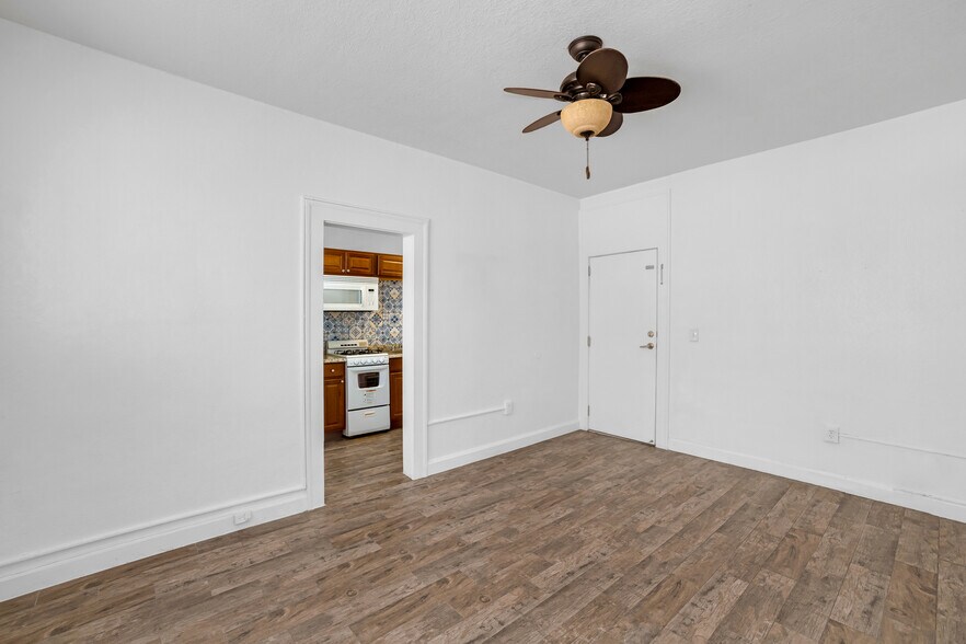 More Photos Of 114 Menores Ave, Coral Gables Apartments For Sale
