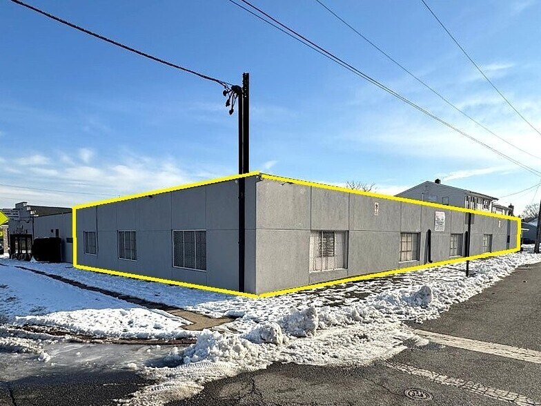 More Photos Of 124-128 Market St, Saddle Brook Warehouse For Lease