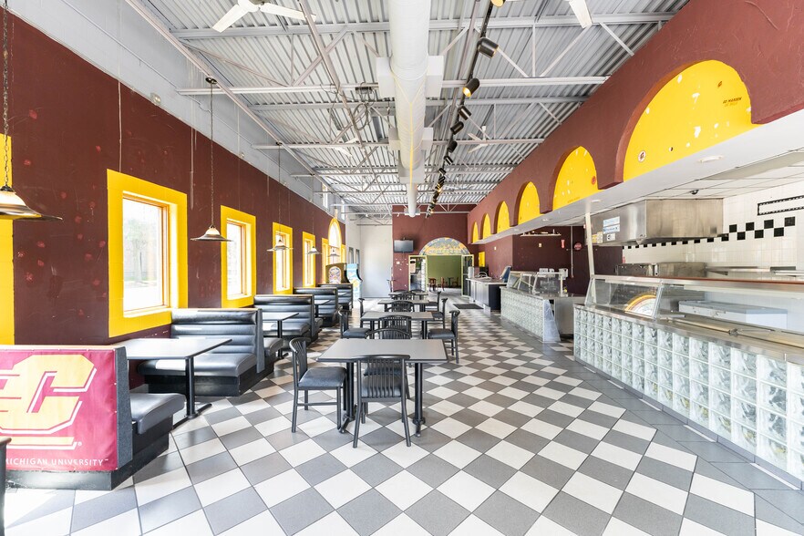 More Photos Of 1088 S University St, Mount Pleasant Restaurant For Lease