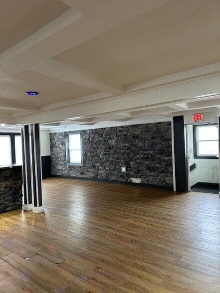 More Photos Of 2651 Blanchard Ave, Dayton Restaurant For Lease