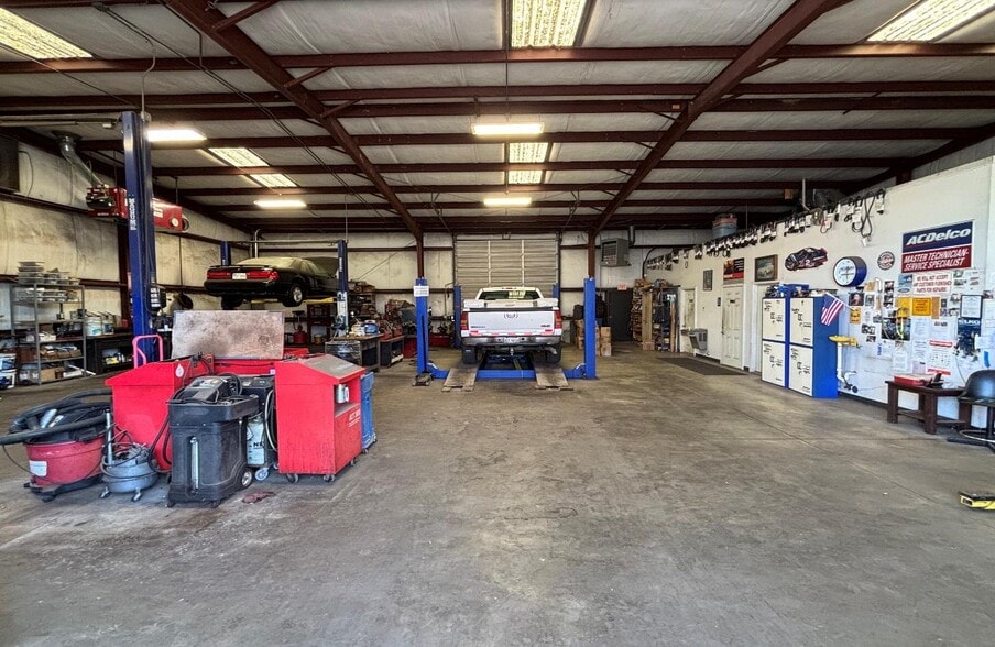 More Photos Of 1008 Yager Ct, Chesapeake Warehouse For Sale