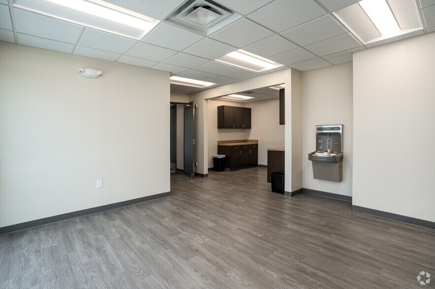 More Photos Of 1425 Mount Vernon Rd, Newark Manufacturing For Lease