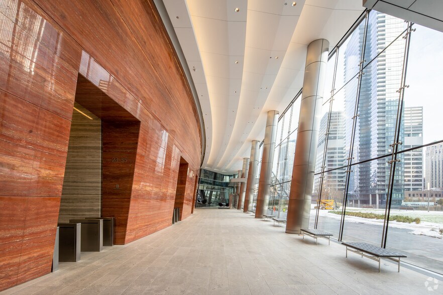 More Photos Of 444 W Lake St, Chicago Office For Lease