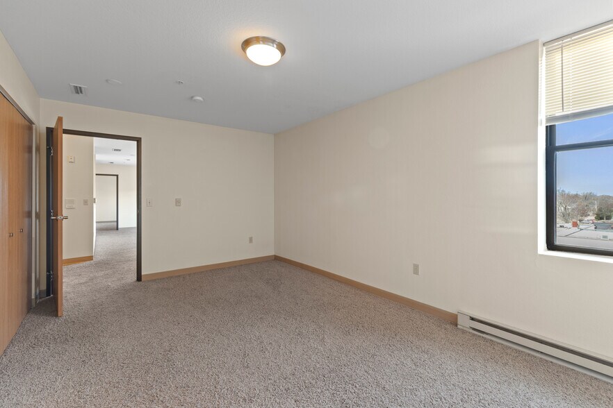 More Photos Of 1120 E Parkway Ave, Oshkosh Multifamily For Sale