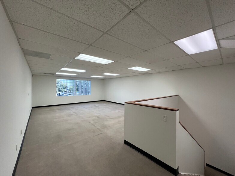 More Photos Of 2675 Junipero Ave, Signal Hill Warehouse For Lease