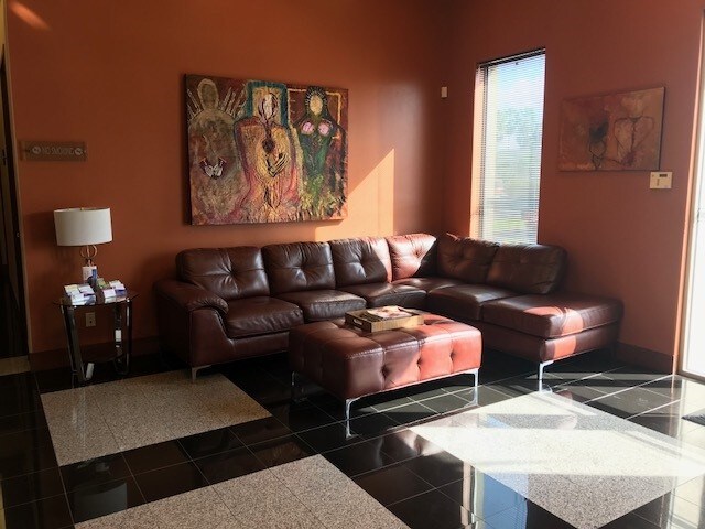 More Photos Of 929 E Esperanza Ave, McAllen Office For Sale