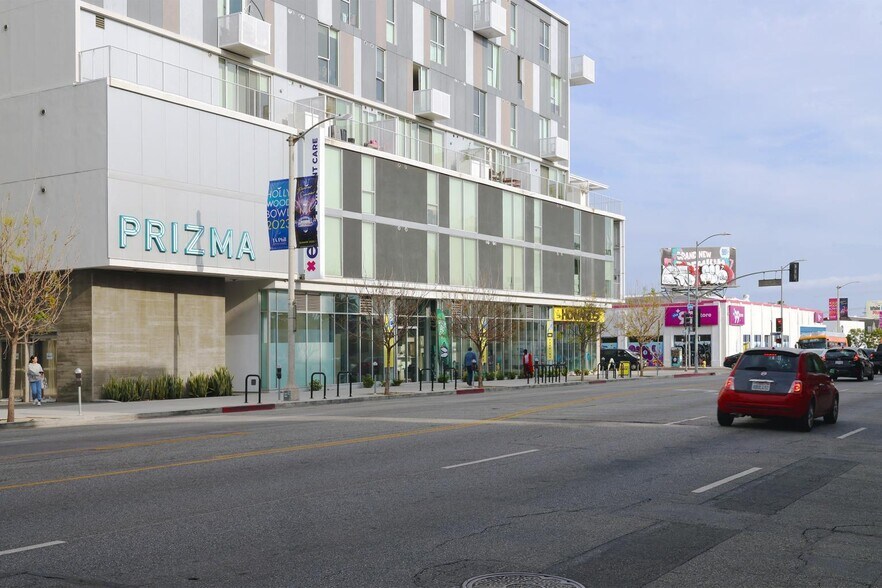 More Photos Of 900 N La Brea Ave, West Hollywood Apartments For Lease