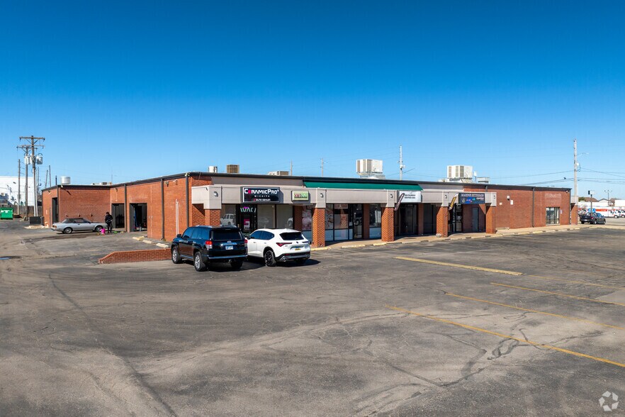 More Photos Of 6249 E 21st St, Wichita Storefront For Lease