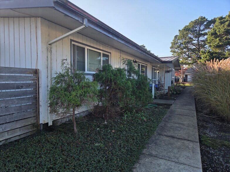 More Photos Of 1715 S Franklin St, Seaside Apartments For Sale