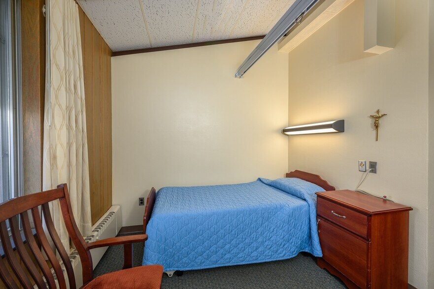 More Photos Of 2812 Harvard Ave NW, Canton Assisted Living For Sale