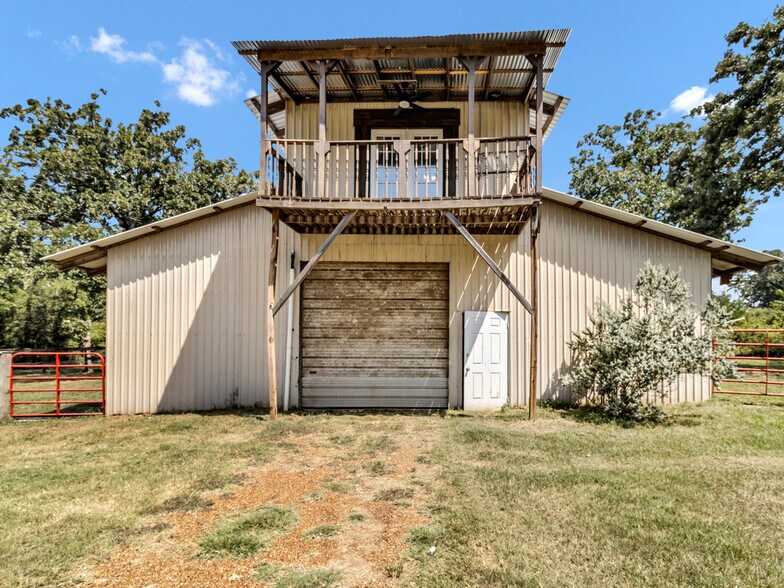 More Photos Of 750 N US Highway 287, Palestine Multifamily For Sale