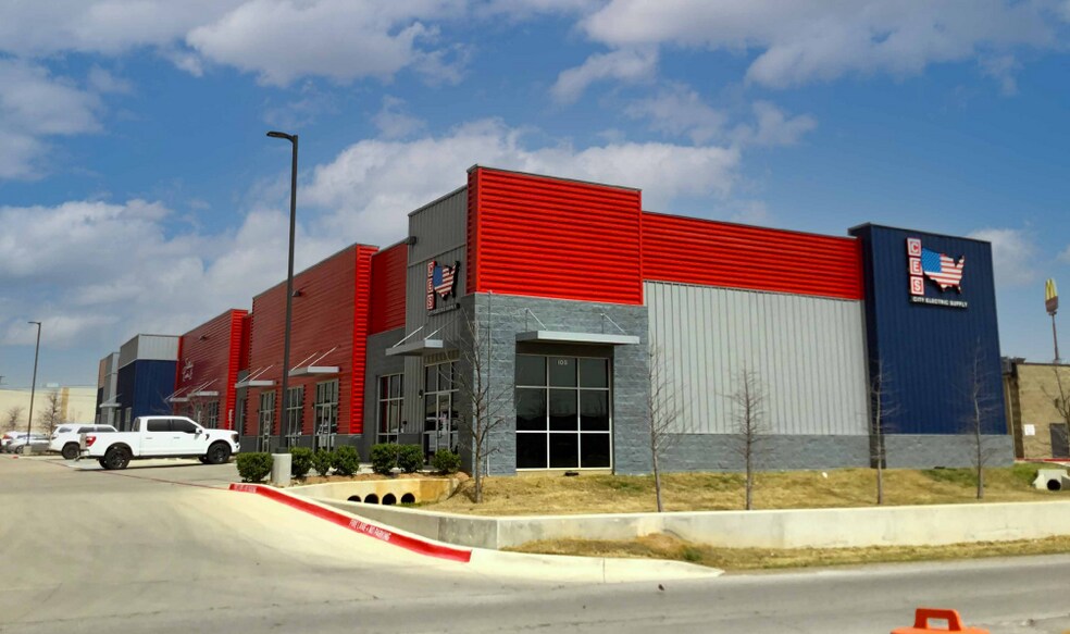 Primary Photo Of 105 Speer St, Azle Light Distribution For Lease