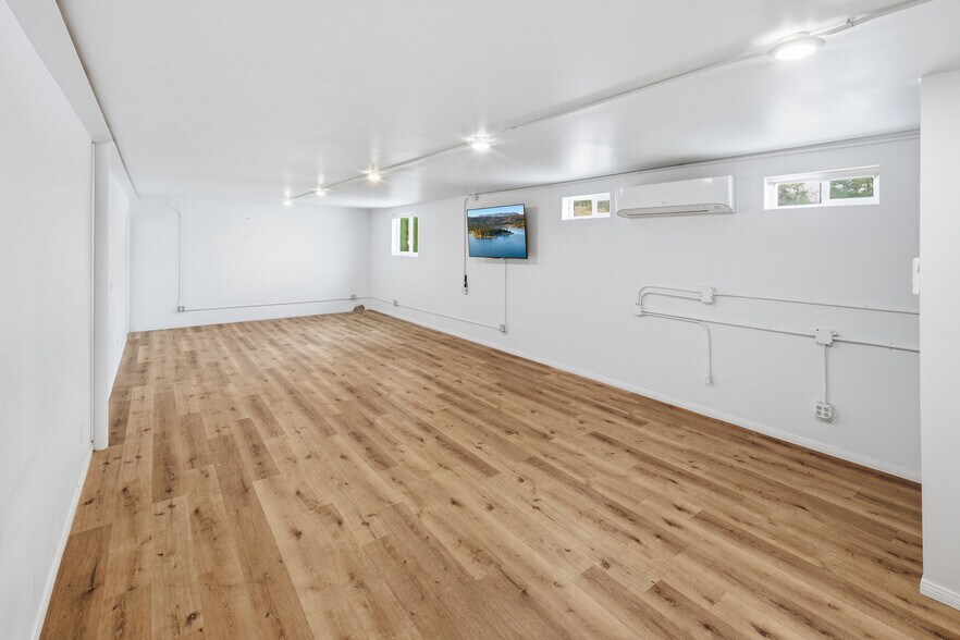 More Photos Of 735 Stocker Rd, Big Bear Lake Storefront Retail Office For Sale