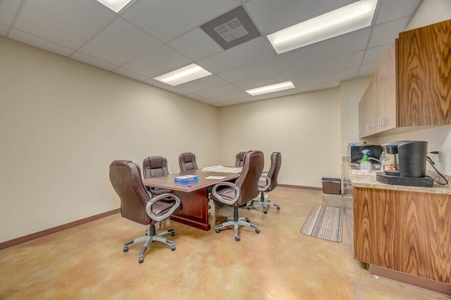 More Photos Of 1490 Sunray Rd, Ingleside Office For Sale