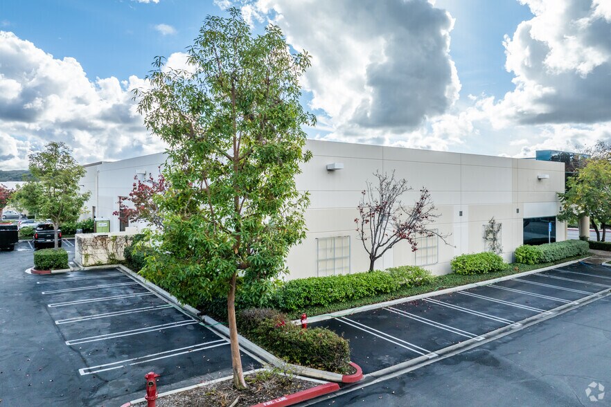 More Photos Of 30402 Esperanza, Rancho Santa Margarita Industrial For Lease