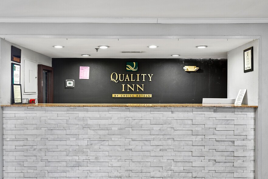 More Photos Of 155 Vulcan Rd, Birmingham Hotel For Sale