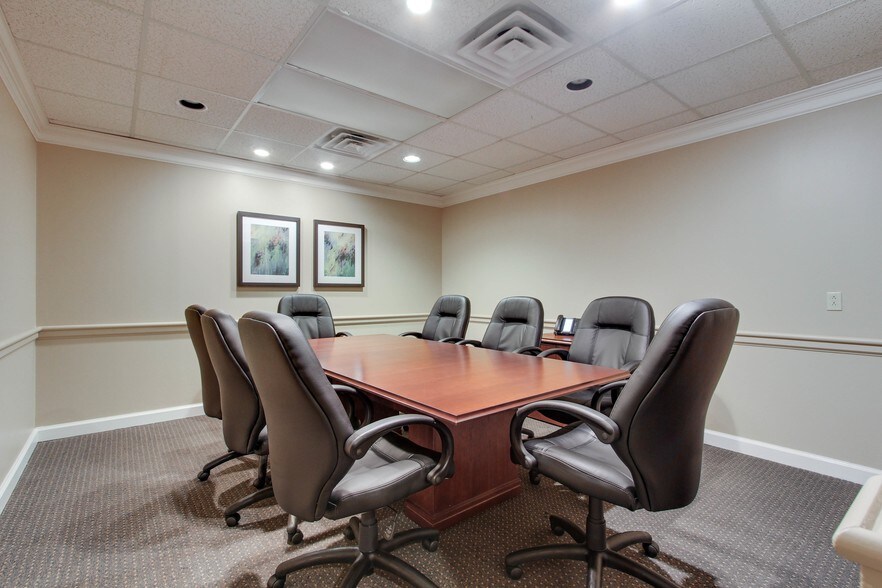 More Photos Of 5115 Maryland Way, Brentwood Office For Lease