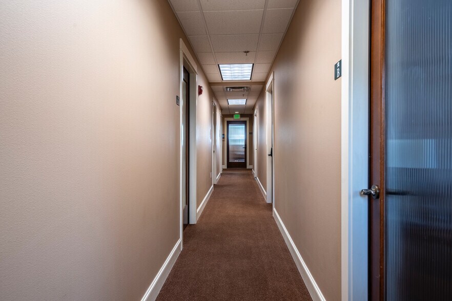 More Photos Of 180 Lithia Way, Ashland Office Residential For Sale