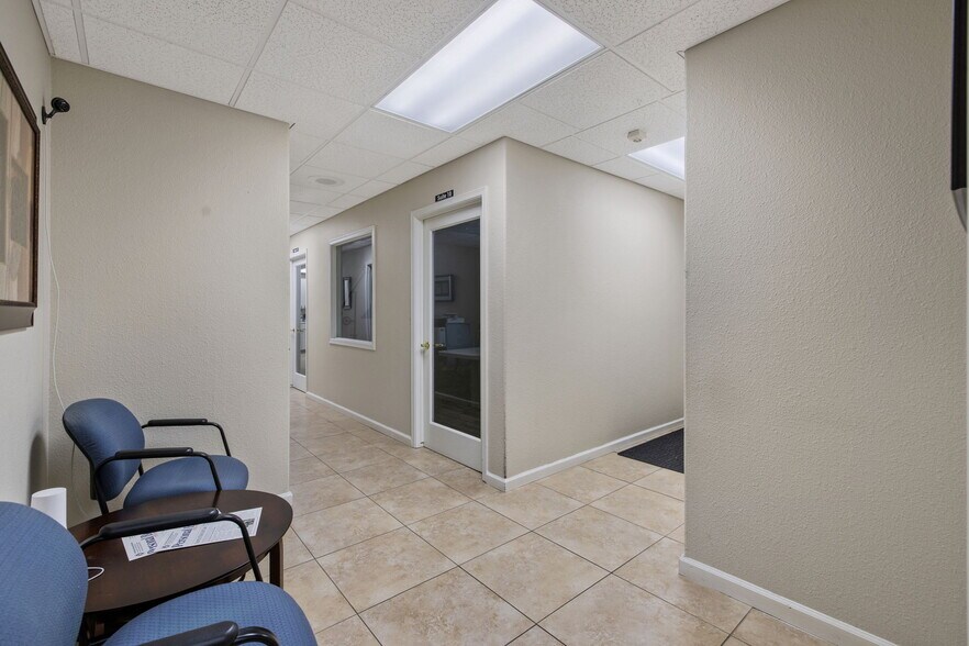 More Photos Of 610 W Main St, Visalia Office For Lease
