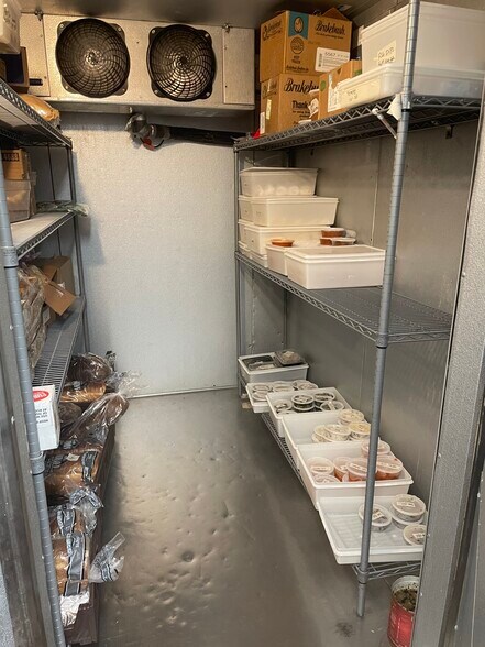 More Photos Of 72 NW 79th St, Miami Restaurant For Sale