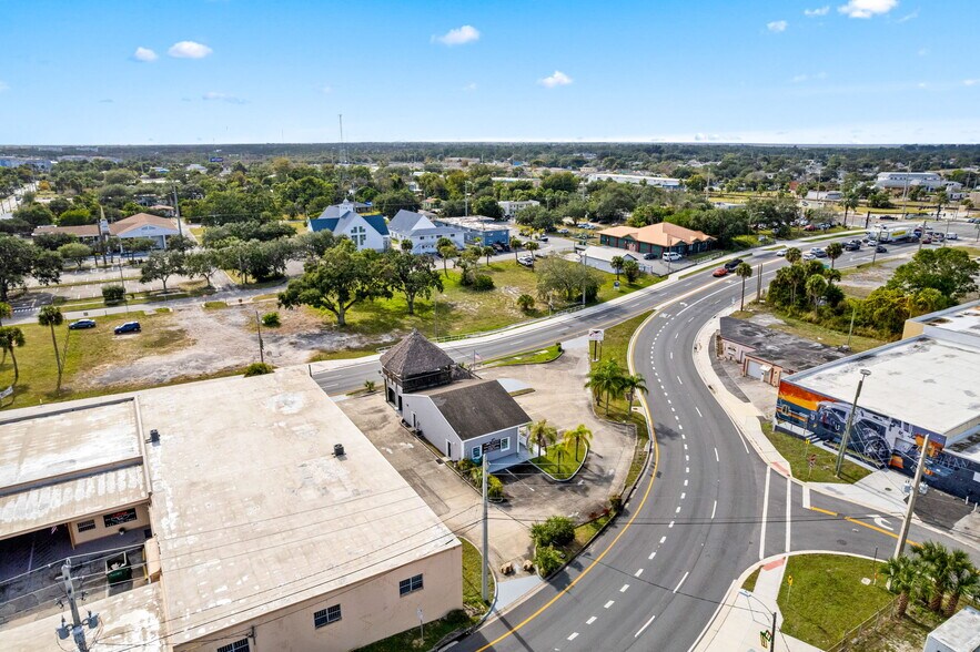 More Photos Of 340 King St, Cocoa Office For Sale