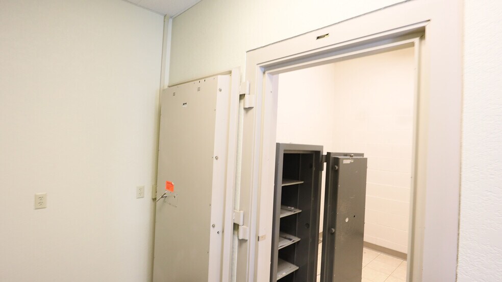 More Photos Of 3425 Hobson Rd, Fort Wayne Storefront Retail Office For Sale