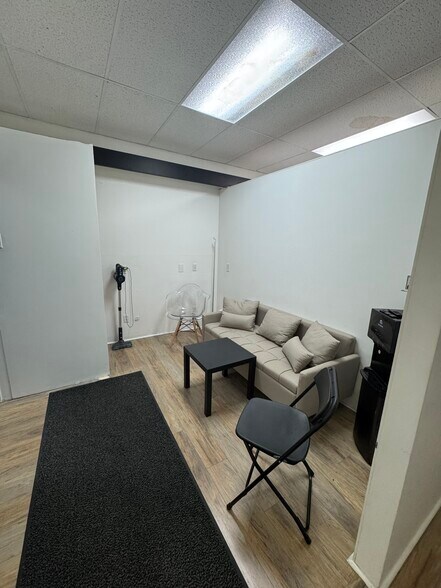 More Photos Of 4351 Murray Ave, Pittsburgh General Retail For Lease