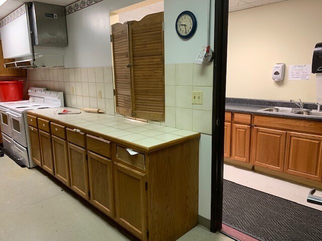 More Photos Of 7370 E 37th St, Wichita Flex For Lease