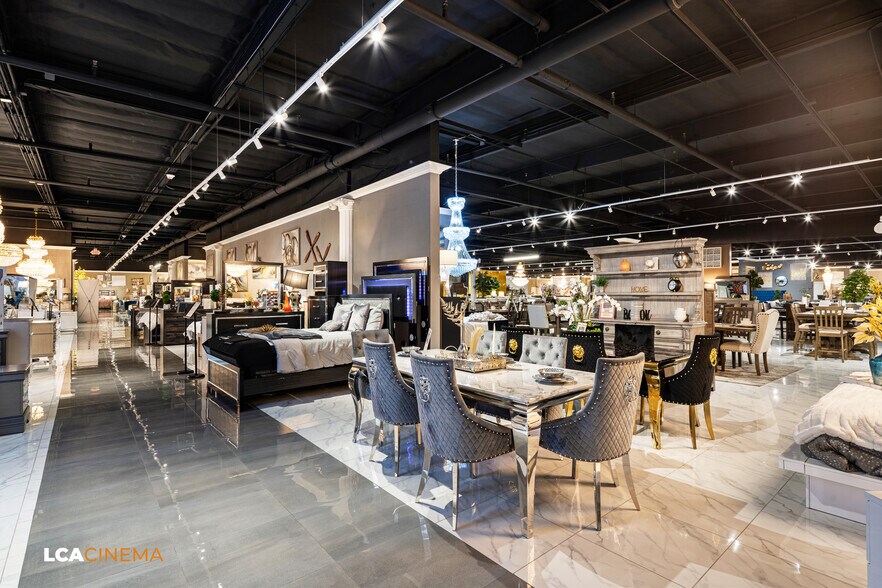 More Photos Of 3792 Ming Ave, Bakersfield Freestanding For Sale