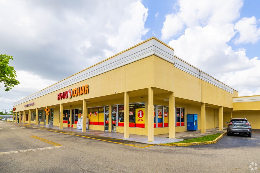 More Photos Of 1708 N University Dr, Pembroke Pines Unknown For Lease