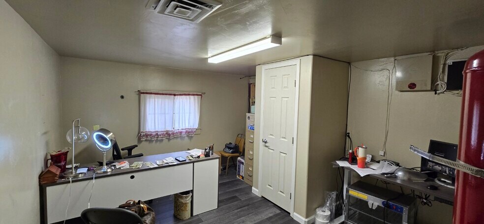 More Photos Of 18 N State Route 89, Chino Valley Bar For Sale