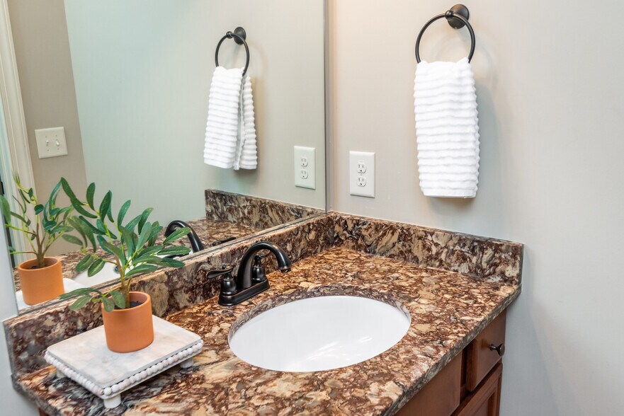 More Photos Of 565 Owens Gin Rd NE, Calhoun Lodge Meeting Hall For Sale