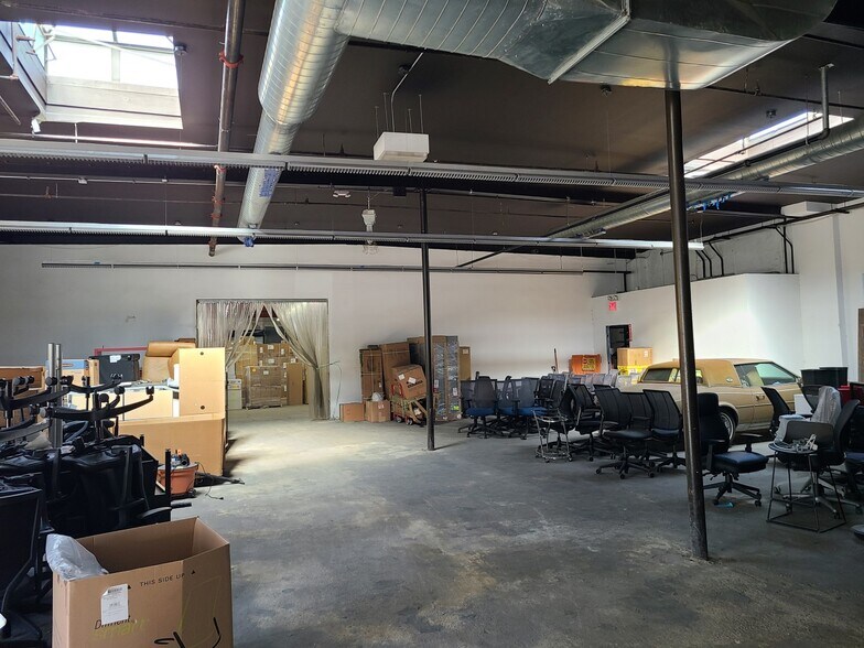 51 Rushmore St, Westbury, NY 11590 Warehouse For Sale