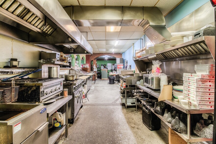 More Photos Of 1319 E 1st Ave, Zillah Restaurant For Sale