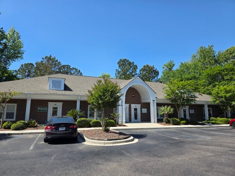 More Photos Of 23 Plantation Park Dr, Bluffton Office For Sale