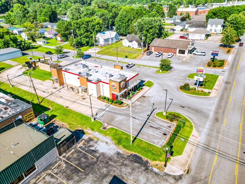 More Photos Of 303 W Main St, Waverly General Retail For Sale