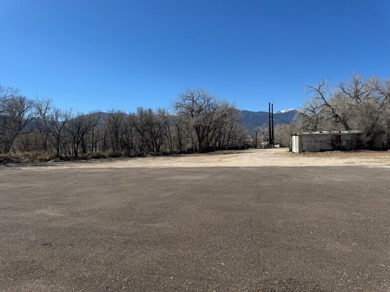 More Photos Of 1210 S El Paso St, Colorado Springs Warehouse For Lease