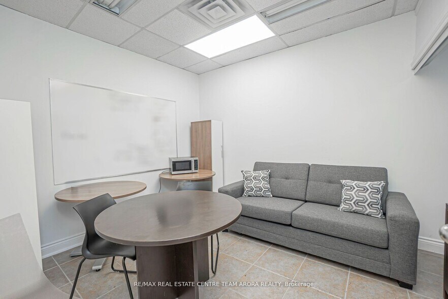 More Photos Of 90 Winges Rd, Vaughan Flex For Sale