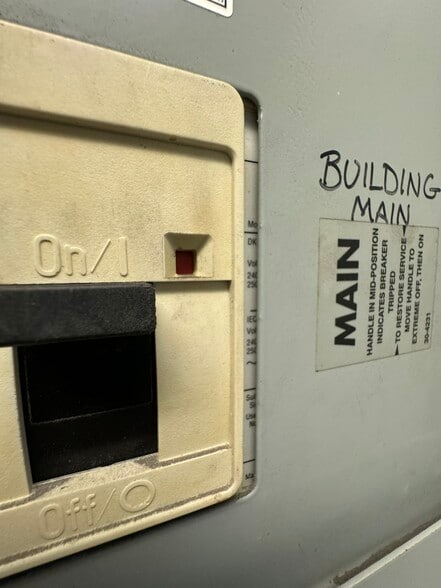 More Photos Of 700 NE Arch St, Atlanta Truck Terminal For Sale