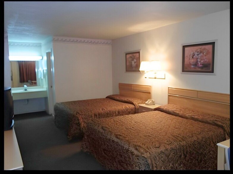 More Photos Of 2225 N US Highway 77, Robstown Hospitality For Sale